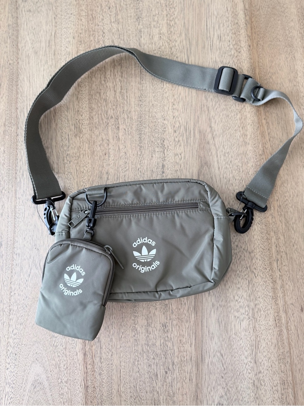 Adidas Originals Puffer and Pouch Crossbody Bag w/ Matching Wallet Olive Green